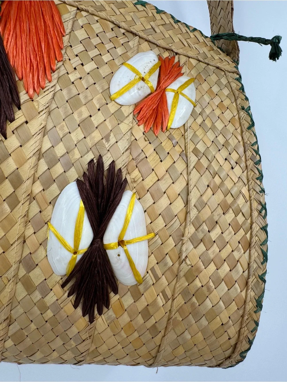 Vintage 60s Mid Century Hawaiian Real Shell Embroidered Raffia Shoulder Bag